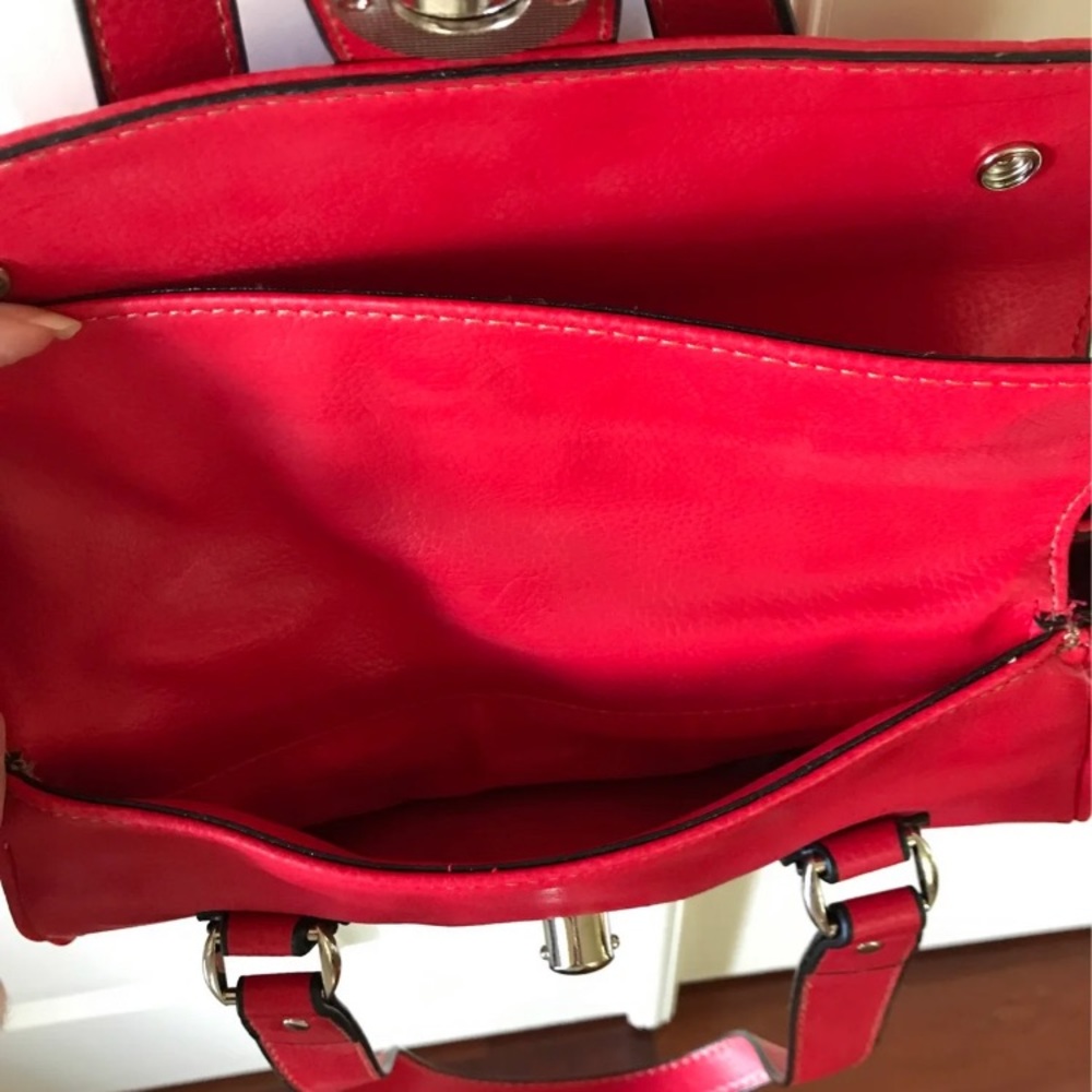 Red handbag - Picture 6 of 6